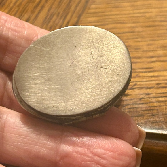 Old Tiny Silver Trinket or Pill Box - Picture 8 of 8